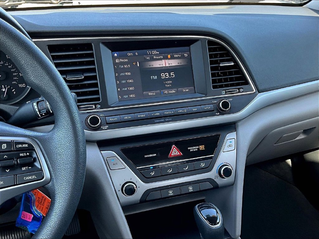 Used 2018 Hyundai Elantra SEL w/ Cargo Package FWD image 12