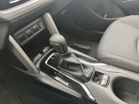 Used 2024 Toyota Corolla Cross LE image 32