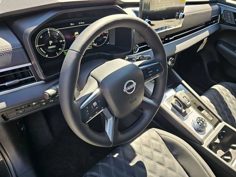 New 2026 Nissan Rogue Platinum AWD/4WD image 25