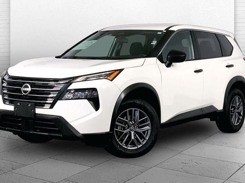 Used 2024 Nissan Rogue S AWD/4WD image 12