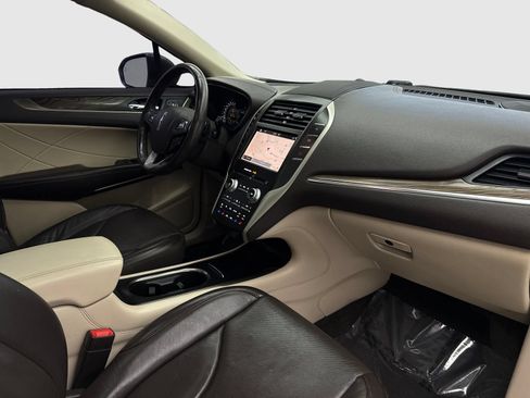 Used 2019 Lincoln MKC Reserve FWD image 44
