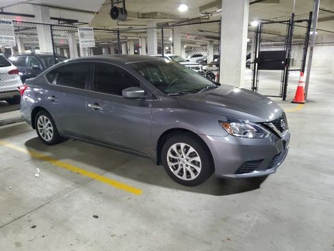 Used 2019 Nissan Sentra SV FWD image 4