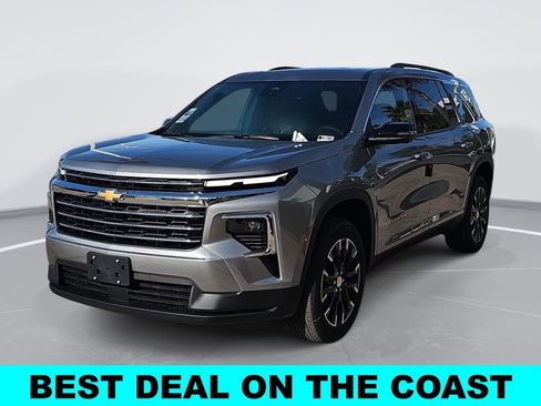 New 2026 Chevrolet Traverse LT w/ Sun and Wheel Package FWD image 7