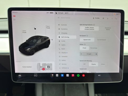 Used 2021 Tesla Model Y Long Range AWD/4WD image 24
