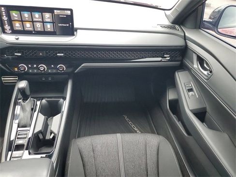 Used 2023 Honda Accord Sport image 26