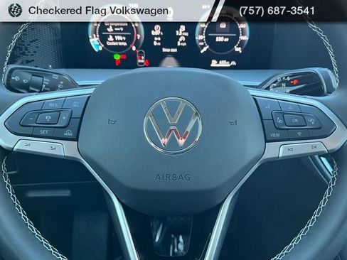 New 2026 Volkswagen Tiguan SE image 35