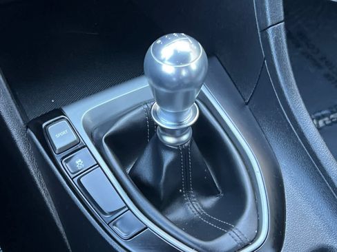 Used 2020 Hyundai Veloster Turbo R-Spec FWD image 23