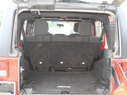 Used 2012 Jeep Wrangler Unlimited Sport image 6