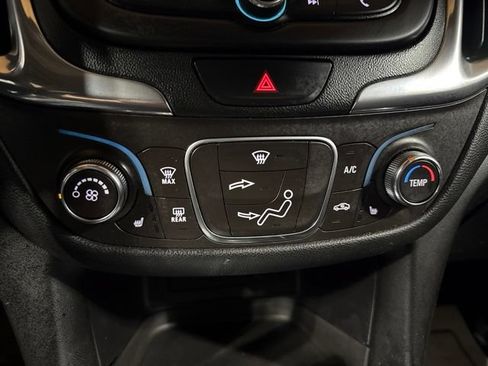 Used 2019 Chevrolet Equinox LT AWD/4WD image 15