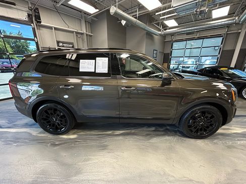 Used 2022 Kia Telluride EX w/ EX Premium Package AWD/4WD image 31