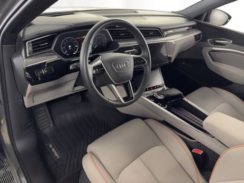 Used 2023 Audi e-tron Chronos w/ Chronos Package image 4