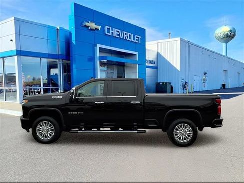 Used 2022 Chevrolet Silverado 3500 High Country w/ Z71 Off-Road Package image 7