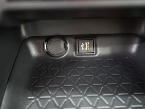 Used 2023 Toyota RAV4 LE image 40