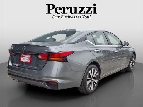 Certified 2022 Nissan Altima 2.5 SV image 3