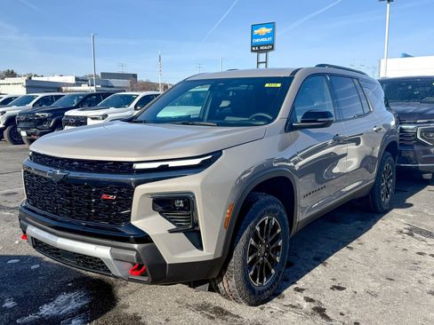 New 2026 Chevrolet Traverse Z71 w/ LPO, Floor Liner Package image 3