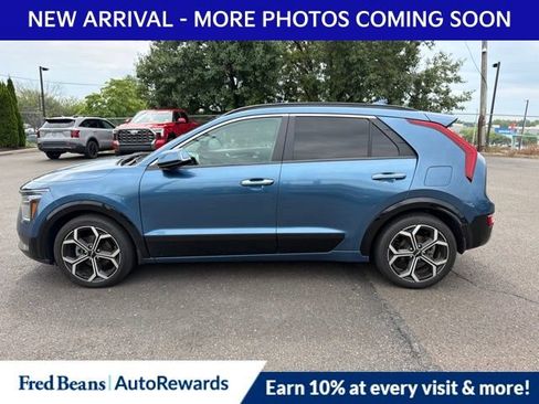 Used 2024 Kia Niro SX Touring FWD image 4