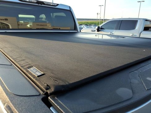 Used 2025 Toyota Tundra Limited AWD/4WD image 5