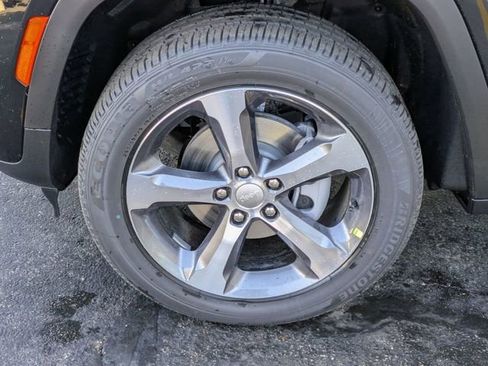 New 2026 Jeep Grand Cherokee Limited AWD/4WD image 29