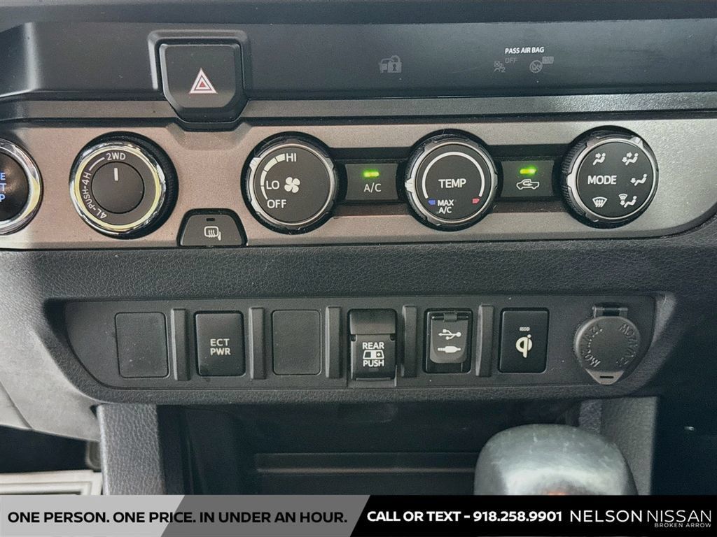 Used 2019 Toyota Tacoma TRD Off-Road AWD/4WD image 15