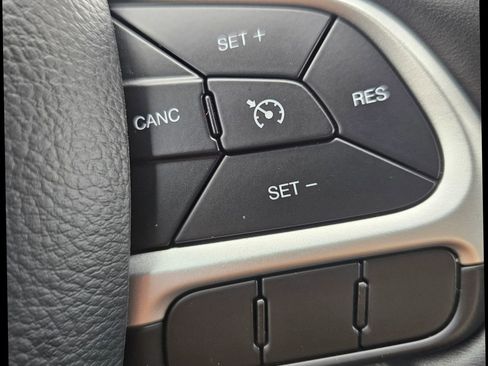 Used 2019 Jeep Compass Latitude image 15