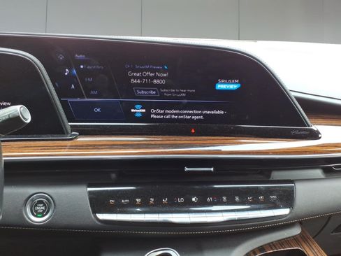 Used 2022 Cadillac Escalade ESV Premium Luxury AWD/4WD image 14