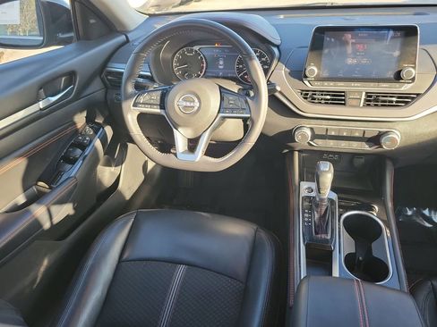 Certified 2023 Nissan Altima 2.5 SR image 10
