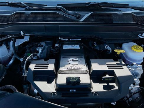 Used 2024 RAM 3500 Tradesman w/ Chrome Appearance Group image 27