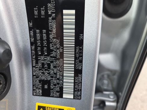 Used 2018 Toyota Highlander XLE FWD image 29