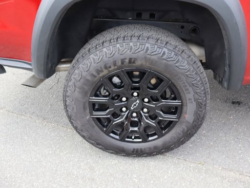 Used 2026 Chevrolet Colorado Trail Boss AWD/4WD image 39