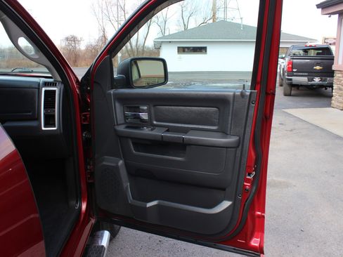 Used 2012 RAM 1500 Sport w/ Sport Premium Group image 32