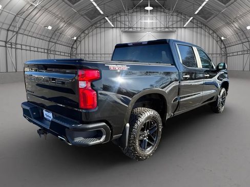 Used 2021 Chevrolet Silverado 1500 Custom Trail Boss w/ LPO, Dark Essentials Package image 5