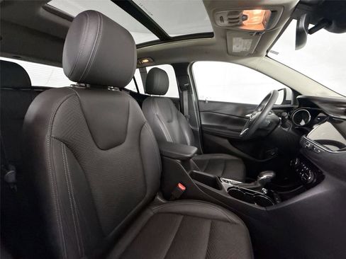 Used 2022 Buick Encore GX Essence w/ Experience Buick Package image 40