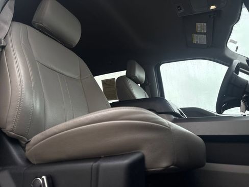 Used 2016 Ford F150 XLT w/ Equipment Group 302A Luxury RWD image 26