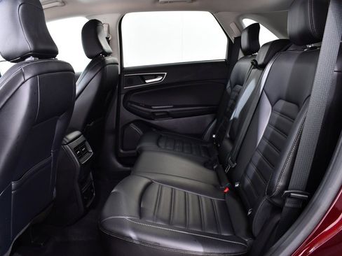 Used 2024 Ford Edge SEL w/ Convenience Package image 16