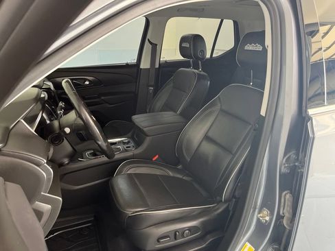 Used 2021 Chevrolet Traverse High Country AWD/4WD image 19