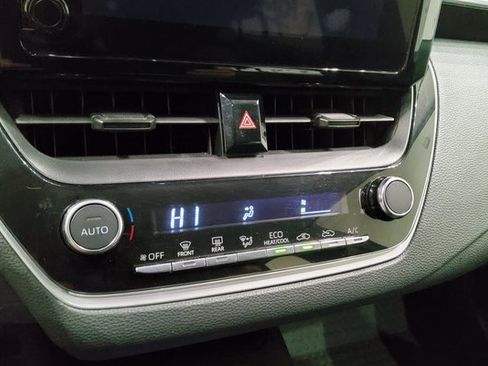 Used 2023 Toyota Corolla LE image 23
