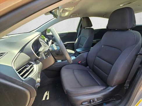 Used 2023 Chevrolet Malibu LT FWD image 16