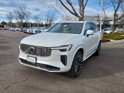 New 2026 Volvo XC90 T8 Plus w/ Protection Package image 2