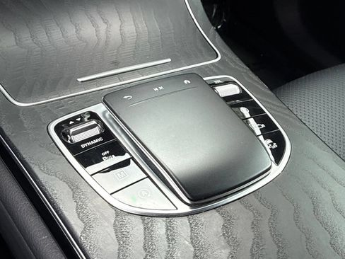 Used 2022 Mercedes-Benz GLC 300 w/ Multimedia Package Lite image 33