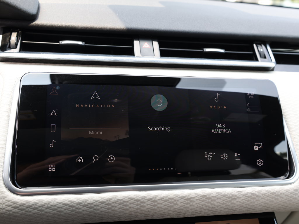 Used 2023 Land Rover Range Rover Velar R-Dynamic S AWD/4WD image 30