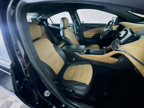 Used 2018 Chevrolet Volt Premier w/ Driver Confidence Package image 29