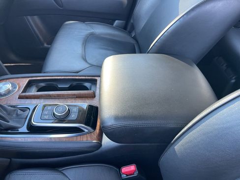 Used 2024 Nissan Armada SL AWD/4WD image 16