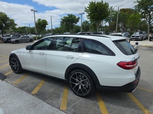 Used 2023 Mercedes-Benz E 450 4MATIC All-Terrain Wagon image 4