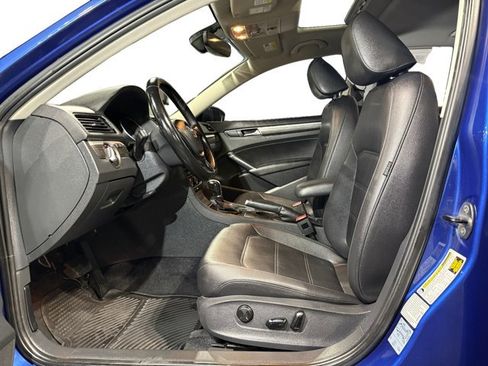 Used 2016 Volkswagen Passat 1.8T SE image 10