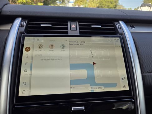 New 2026 Land Rover Discovery Limited Edition image 20