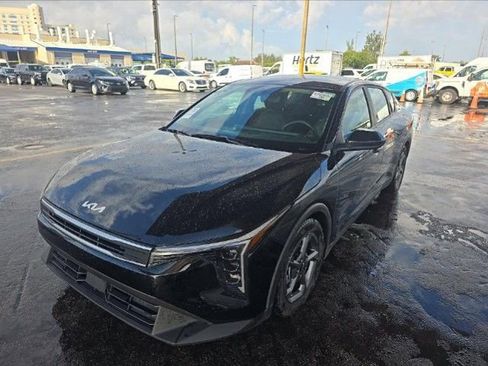 Used 2025 Kia K4 FWD image 17