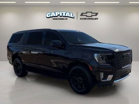 Used 2022 GMC Yukon XL Denali image 7