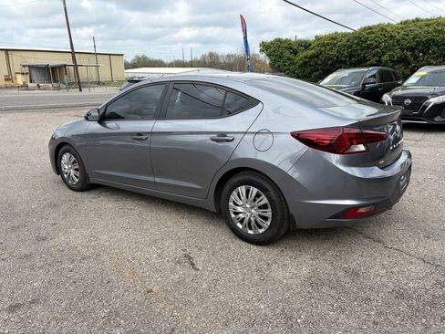Used 2020 Hyundai Elantra SE w/ Cargo Package (C1) FWD image 7
