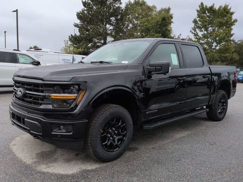 New 2025 Ford F150 XLT w/ Equipment Group 302A MID image 8