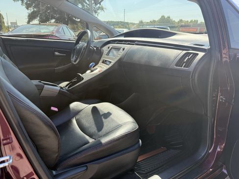 Used 2013 Toyota Prius Three image 13